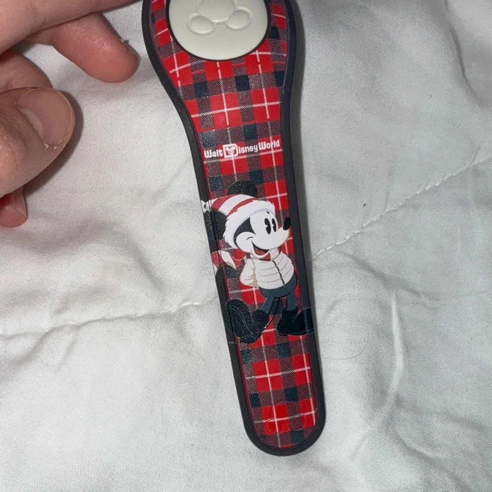 RETIRED Disney World Mickey Christmas Plaid Exclusive Magic Band